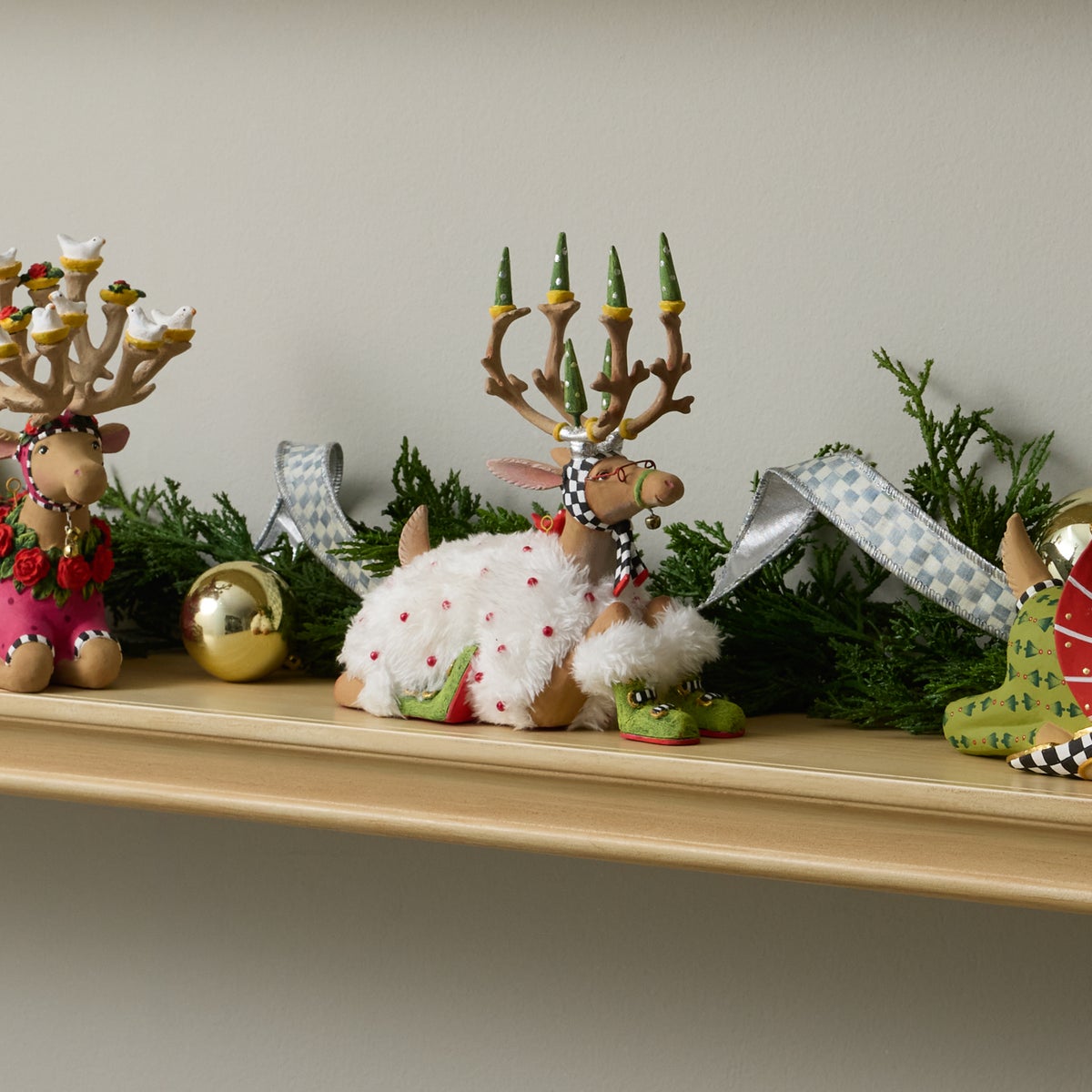Patience Brewster Dash Away Sitting Blitzen Reindeer Figure - Image 3