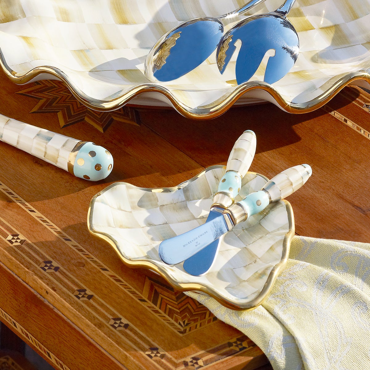 Parchment Check Fluted Heart Plate - Image 2