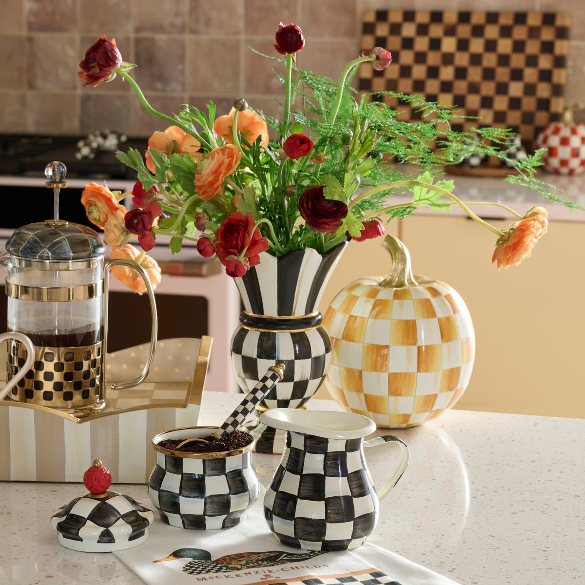 Courtly Check Small Great Vase - Image 3
