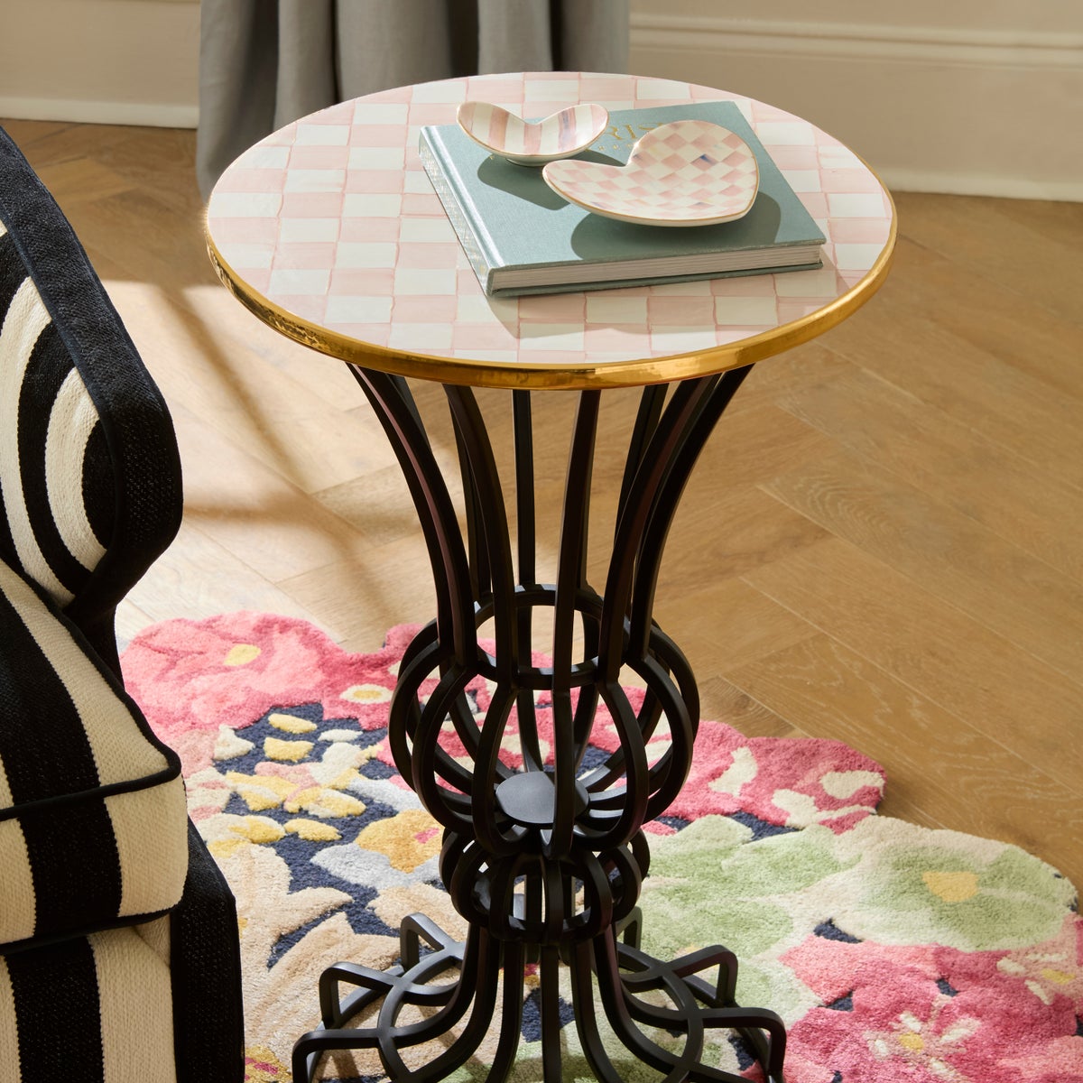 Rosy Check Pedestal Accent Table - Image 3