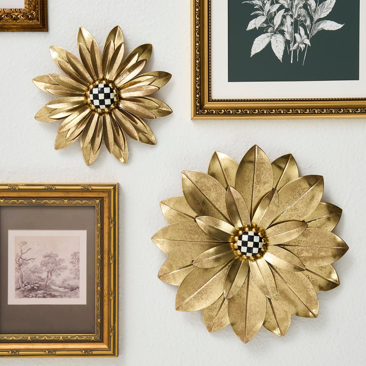 Courtly Golden Large Wallflower - Image 2