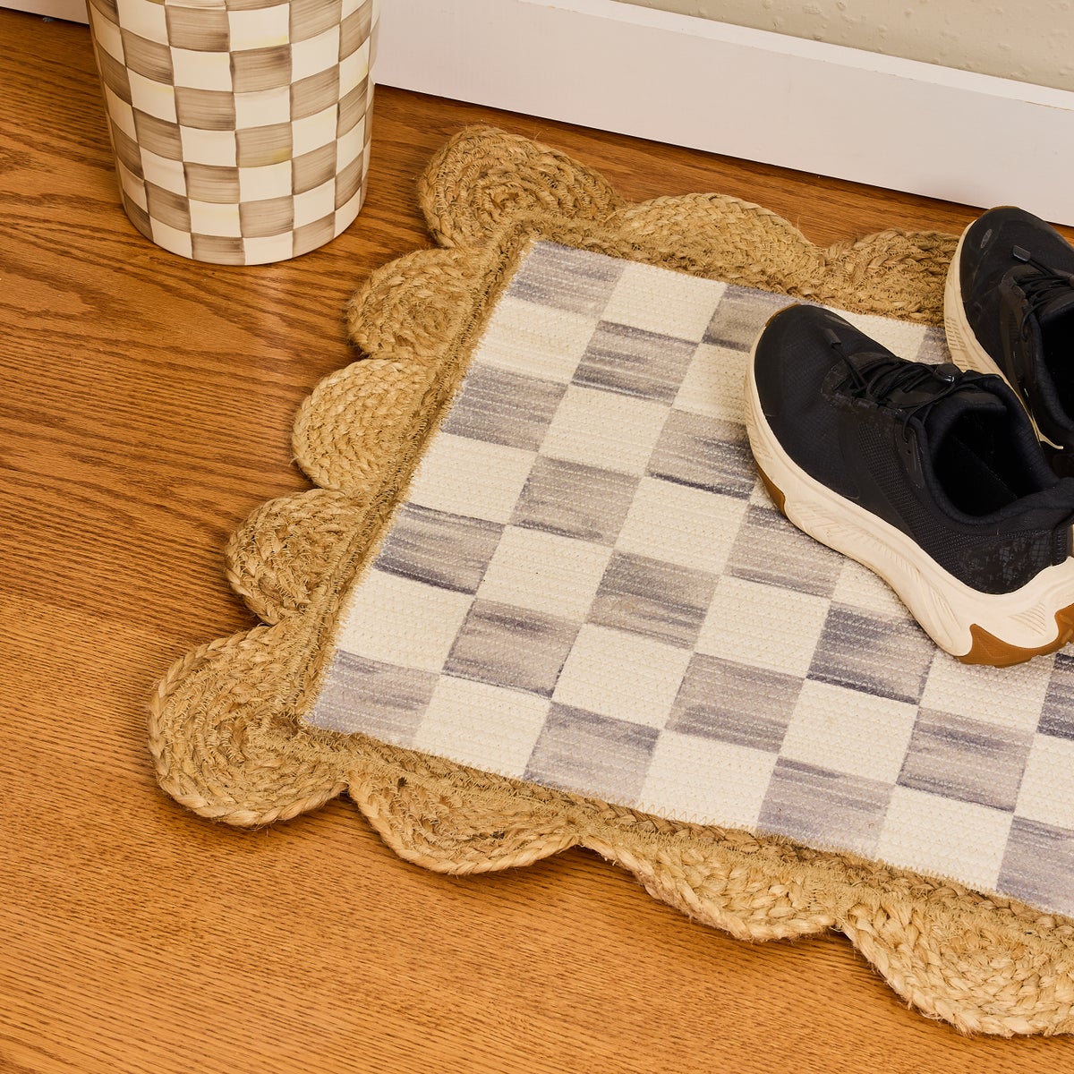 Flax Check with Jute Scallops 1'11.25" x 3'8.5" Rug - Image 2