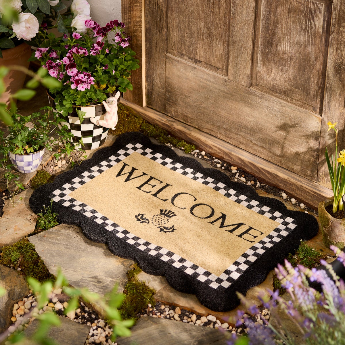 Black Scalloped Welcome Entrance Mat - Image 3