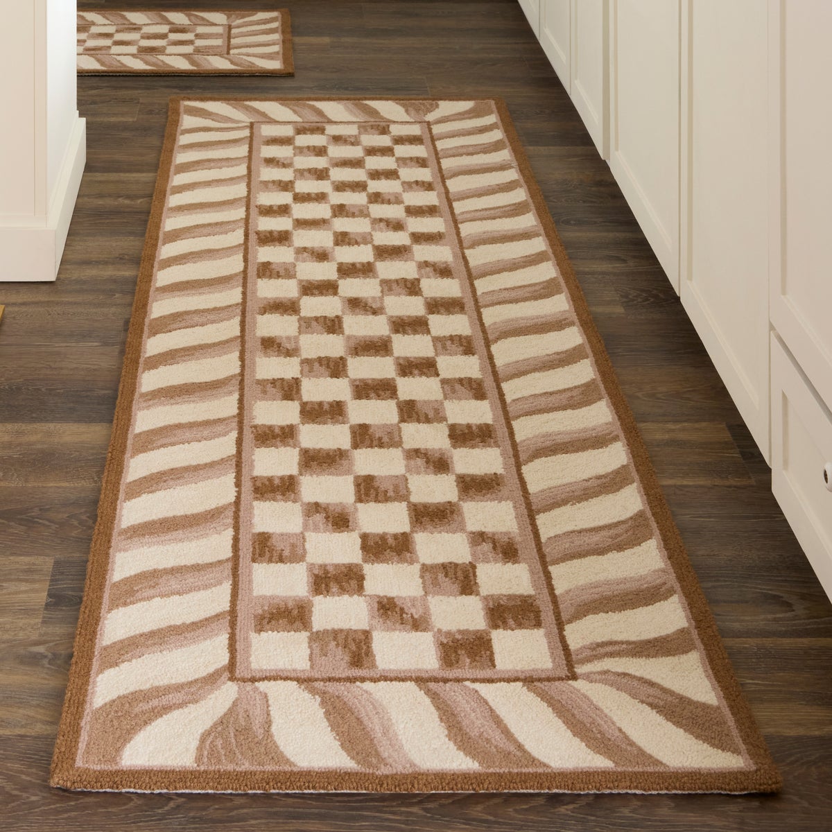 Mocha Check 2'6" x 8' Runner - Image 2