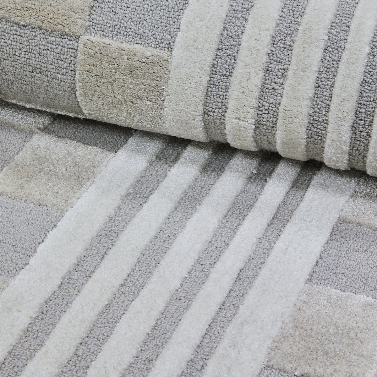 Light Grey Tonal Check 3' x 5' Rug - Image 2