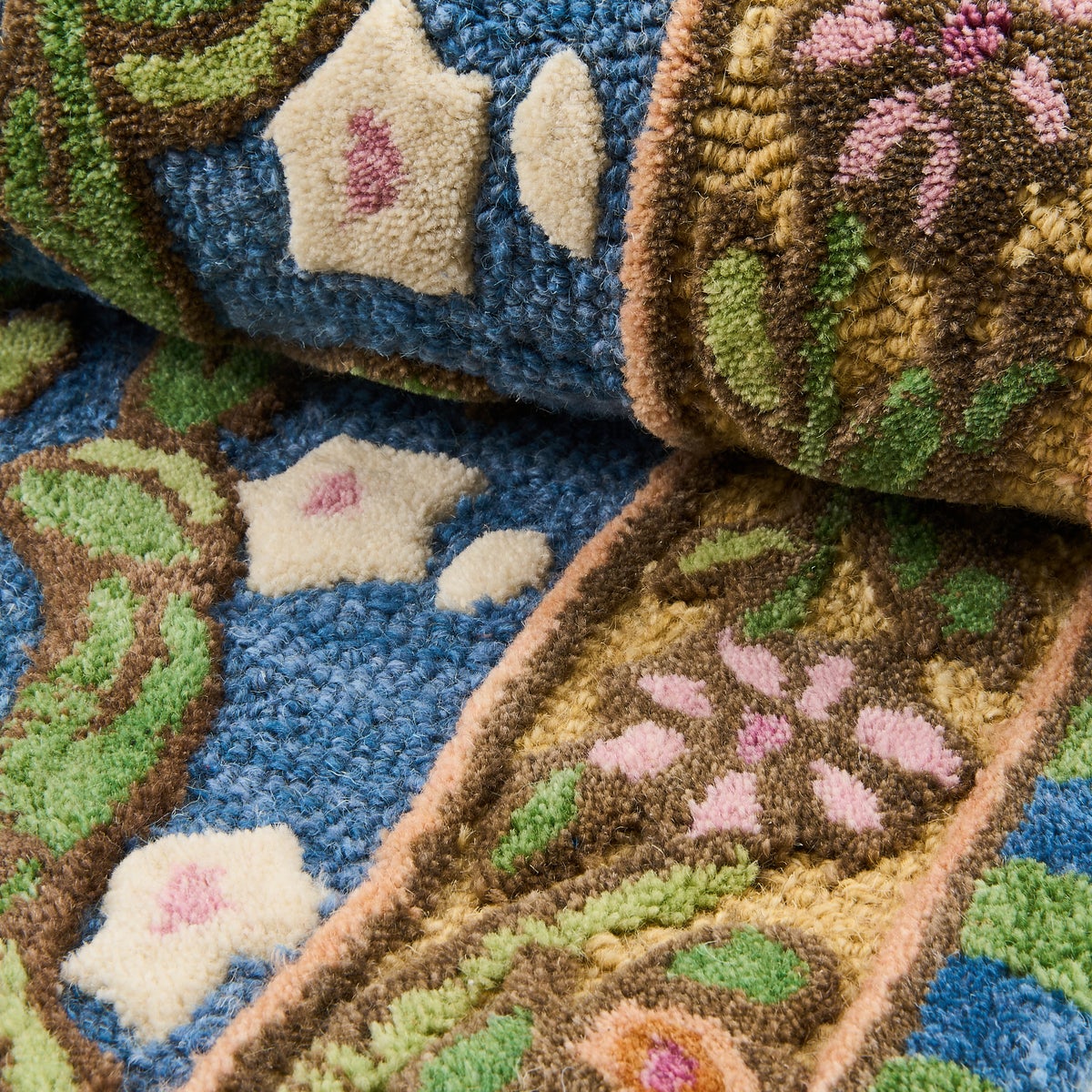 Tapestry Floral 5' x 8' Rug - Image 3