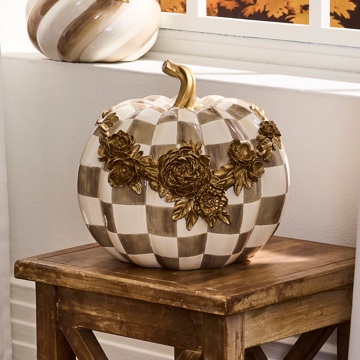 Mocha Check Floral Garland Pumpkin - Image 2