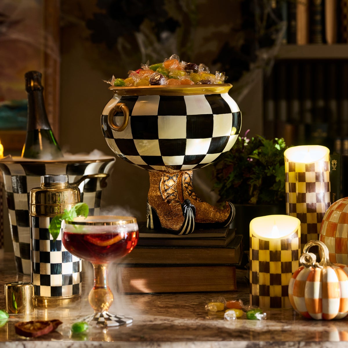 Courtly Check Cauldron - Image 8