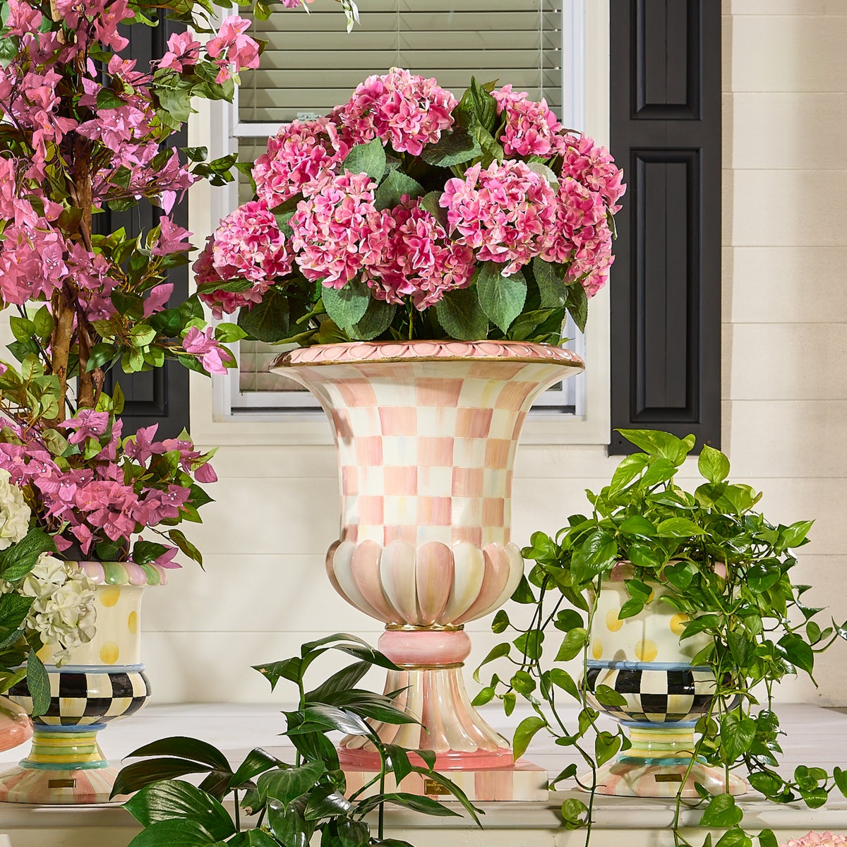 Rosy Check Pedestal Urn - Image 4