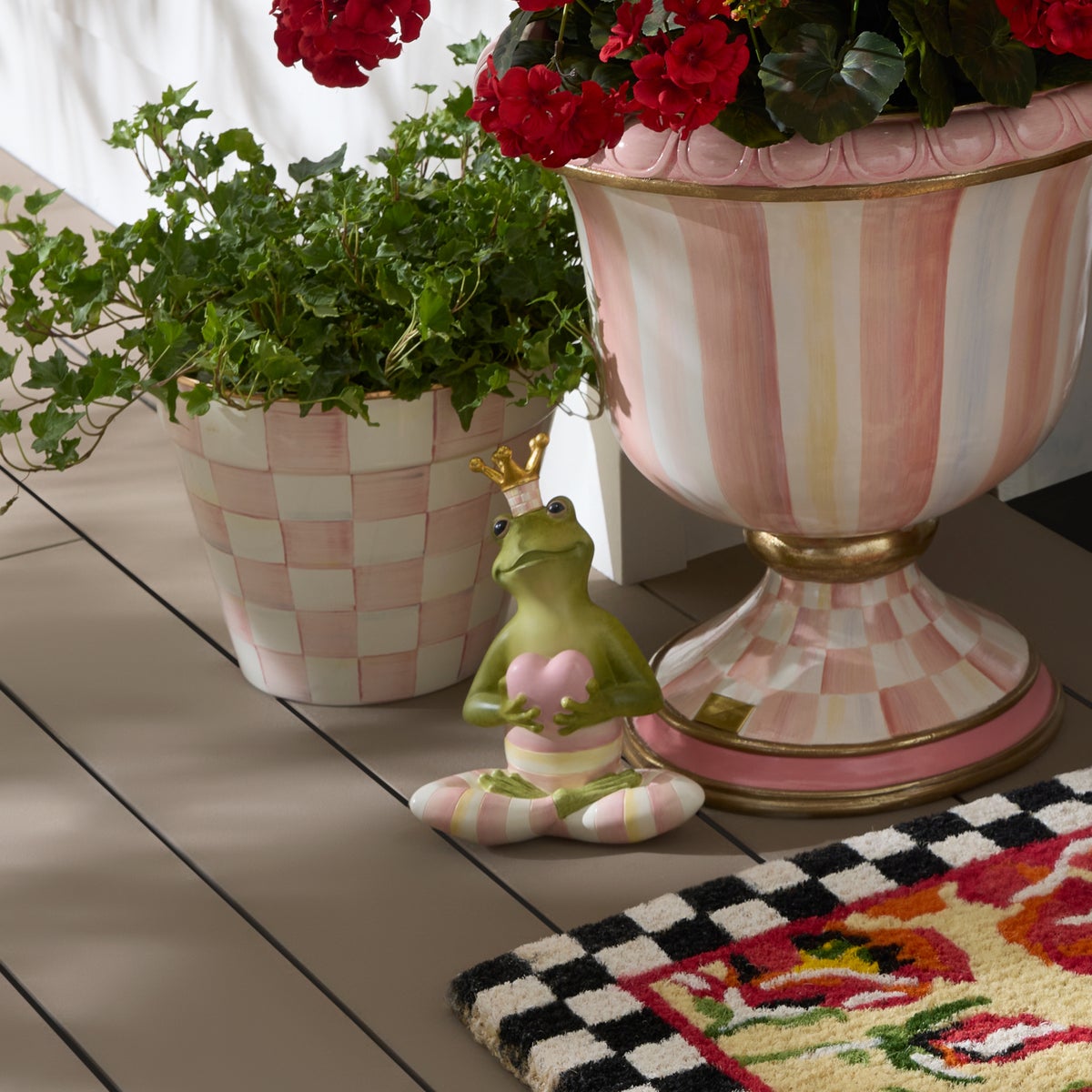 Rosy Fergal the Frog with Heart Decor - Image 5