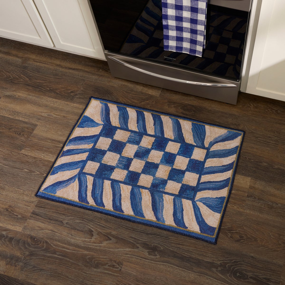 Truly Royal Check 2' x 3' Washable Rug - Image 2