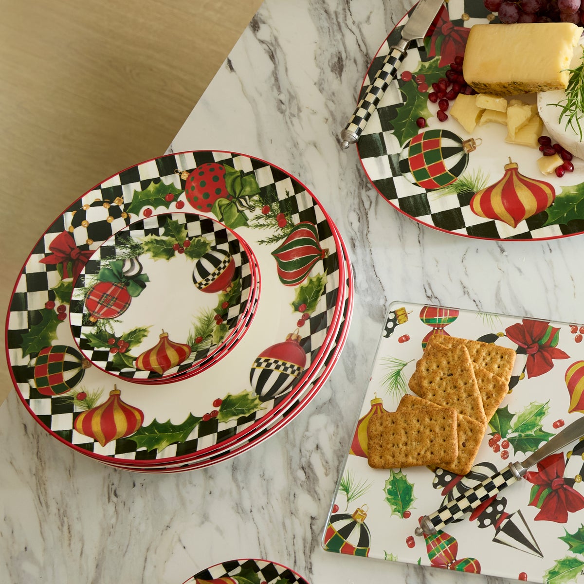 Deck the Halls Appetizer Plates, Set of 4 - Image 4