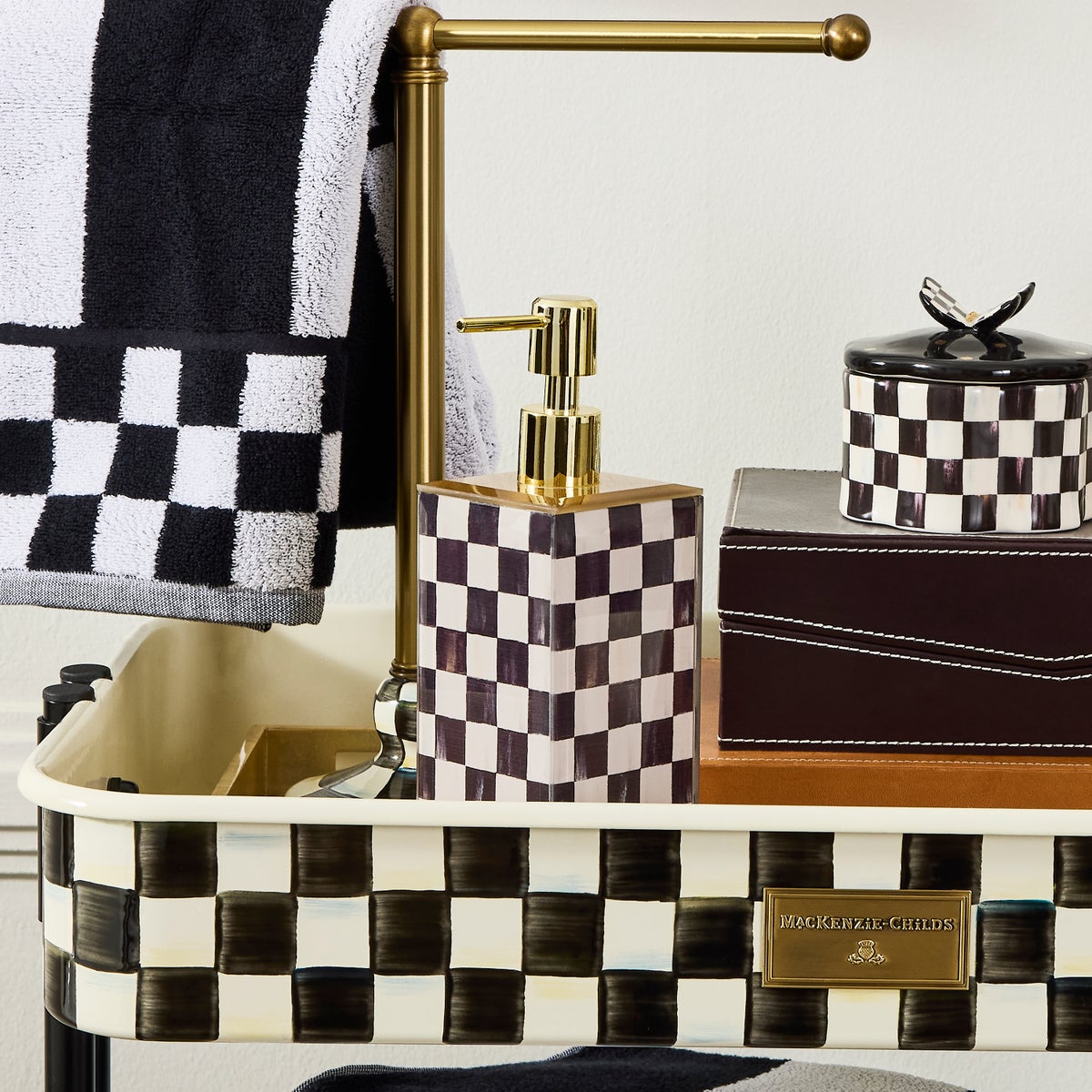 Courtly Check Glass Soap Pump - Image 2