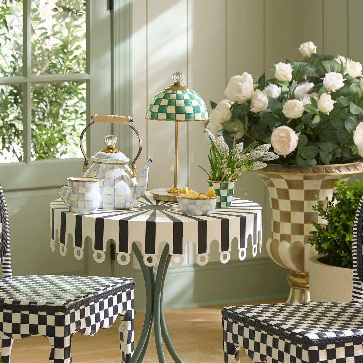 Emerald Check LED Rechargeable Dome Table Lamp - Image 3