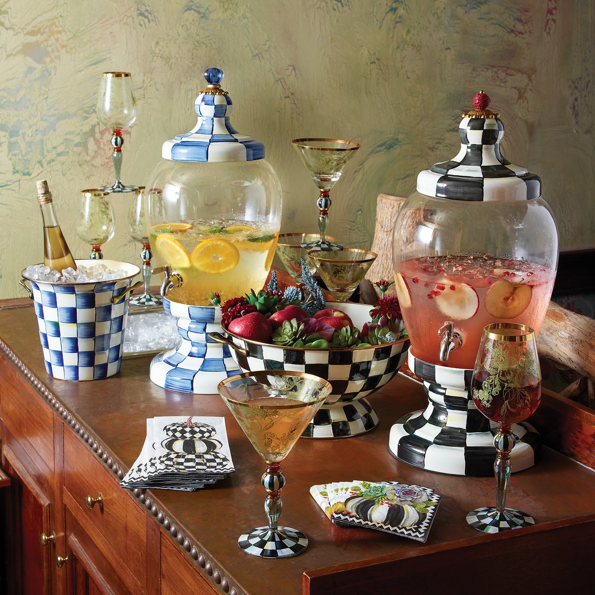 Courtly Check Beverage Hostess - Image 3