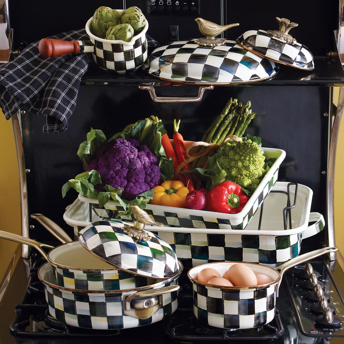 Courtly Check 1 Quart Saucepan - Image 2