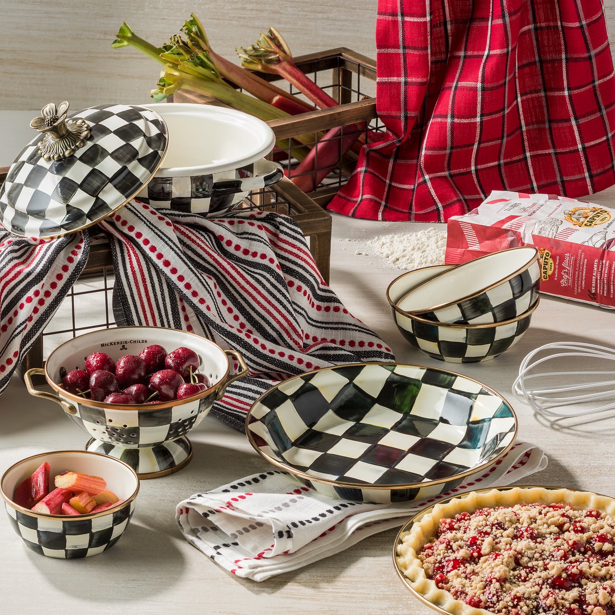 Courtly Check Pie Plate - Image 7