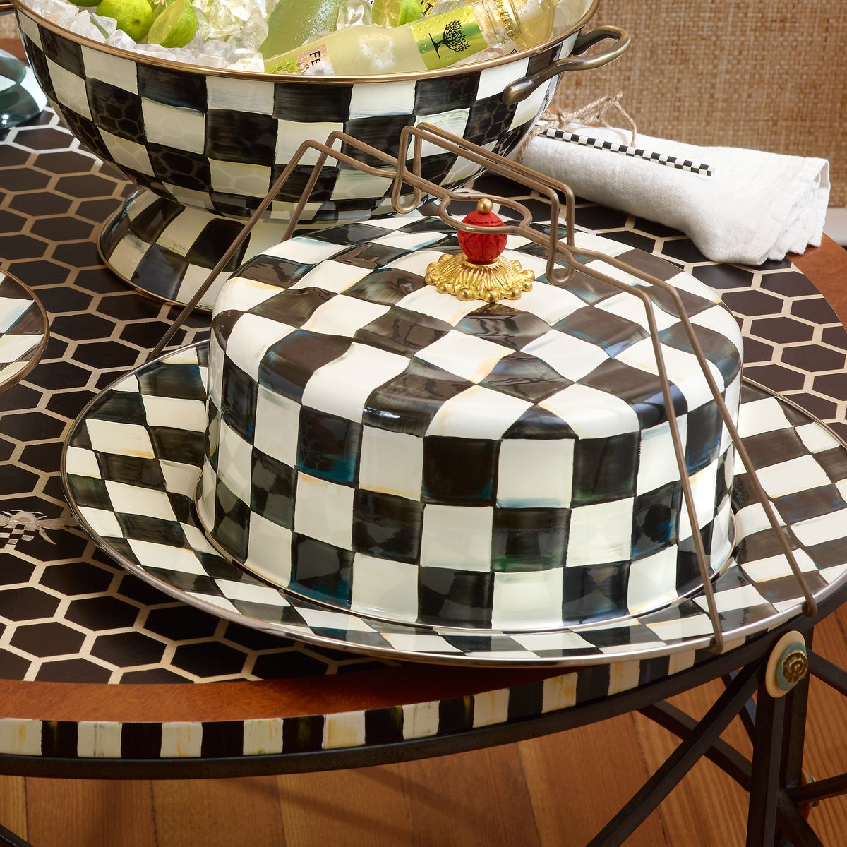 Courtly Check Cake Carrier - Image 8