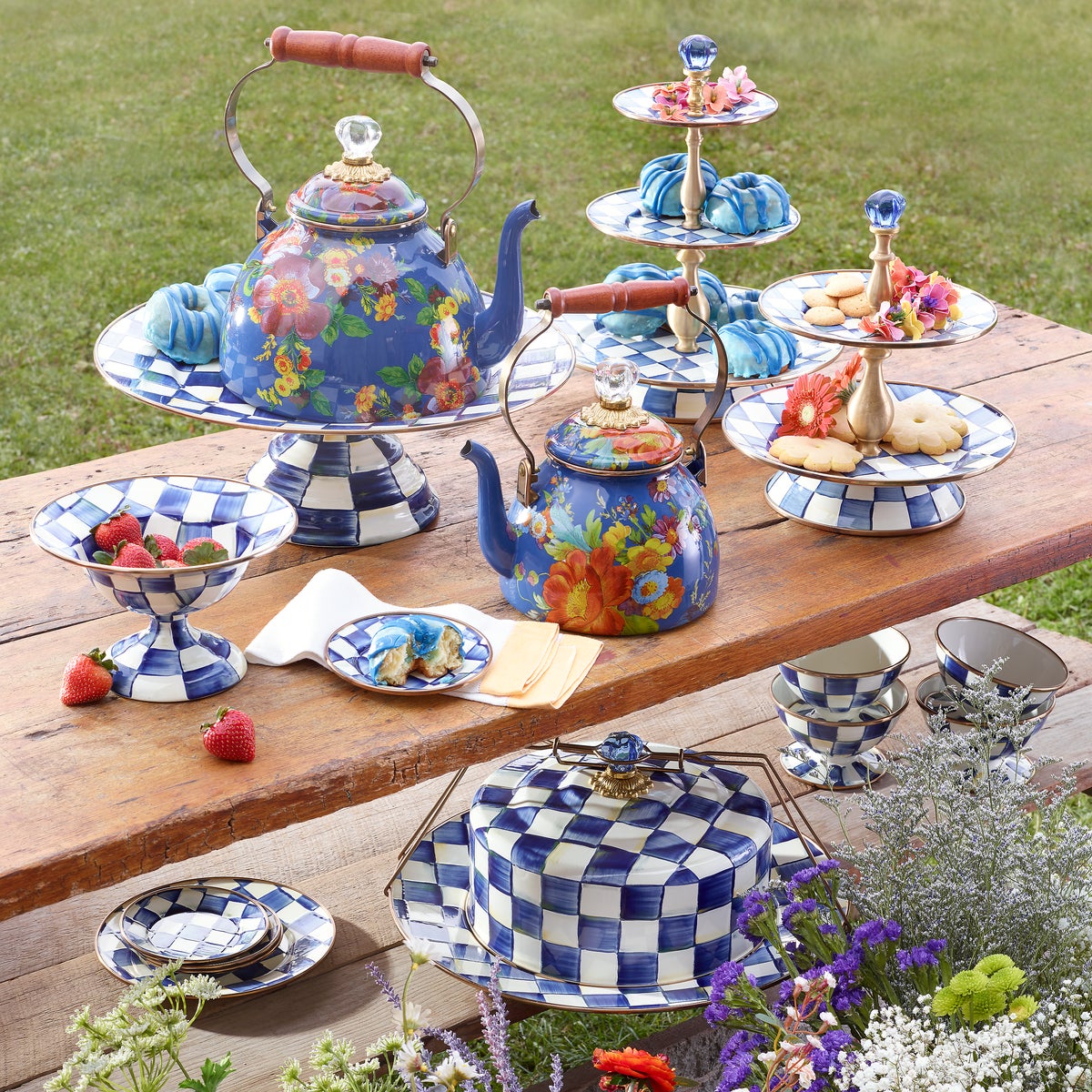 Royal Check Three Tier Sweet Stand - Image 2