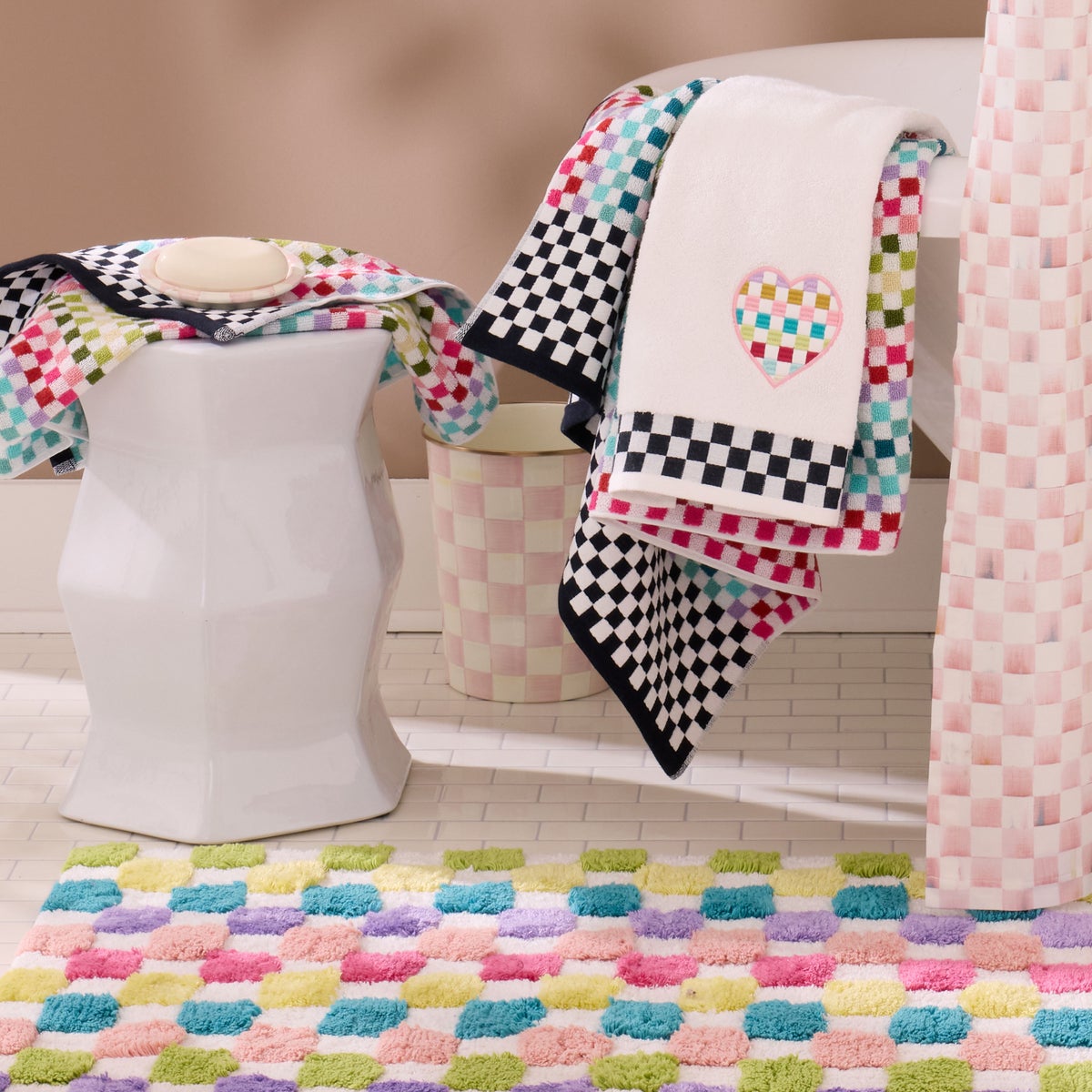 Rosy Check Waste Bin - Image 2